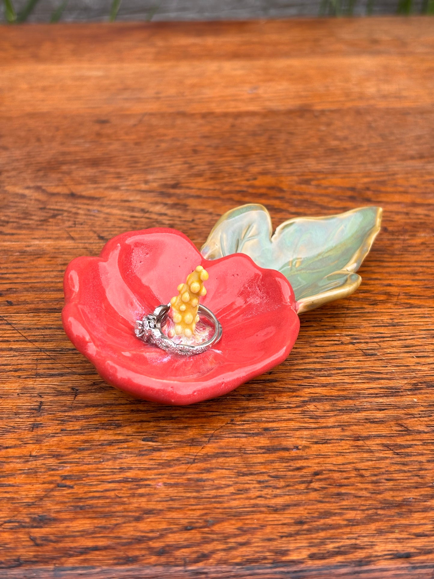 Hibiscus Ring Dish