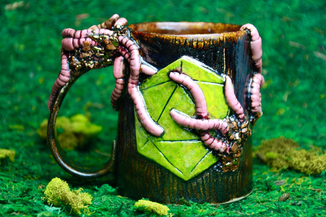 Worm Dice Mug