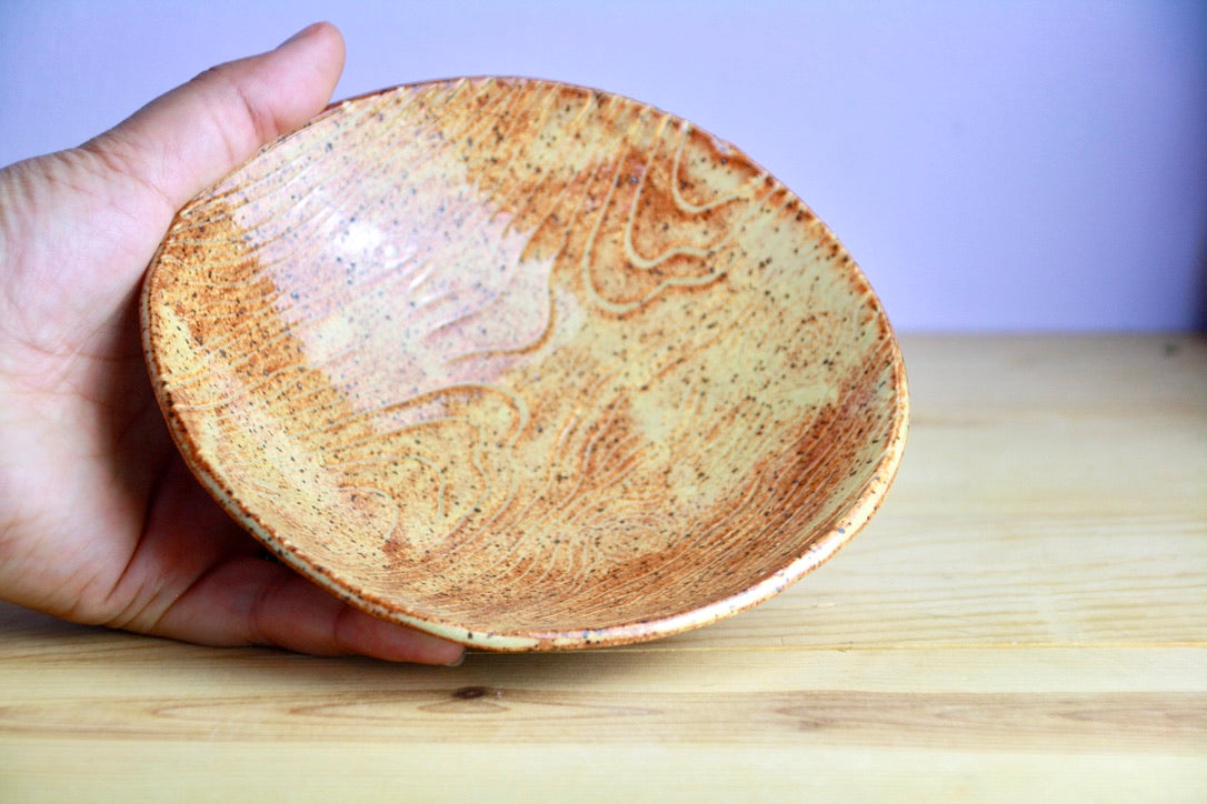Woodgrain bowl