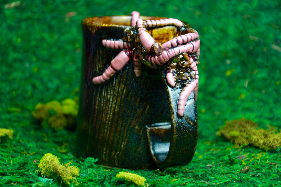 Worm Dice Mug