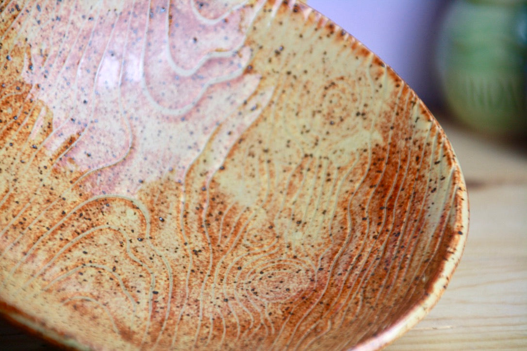 Woodgrain bowl