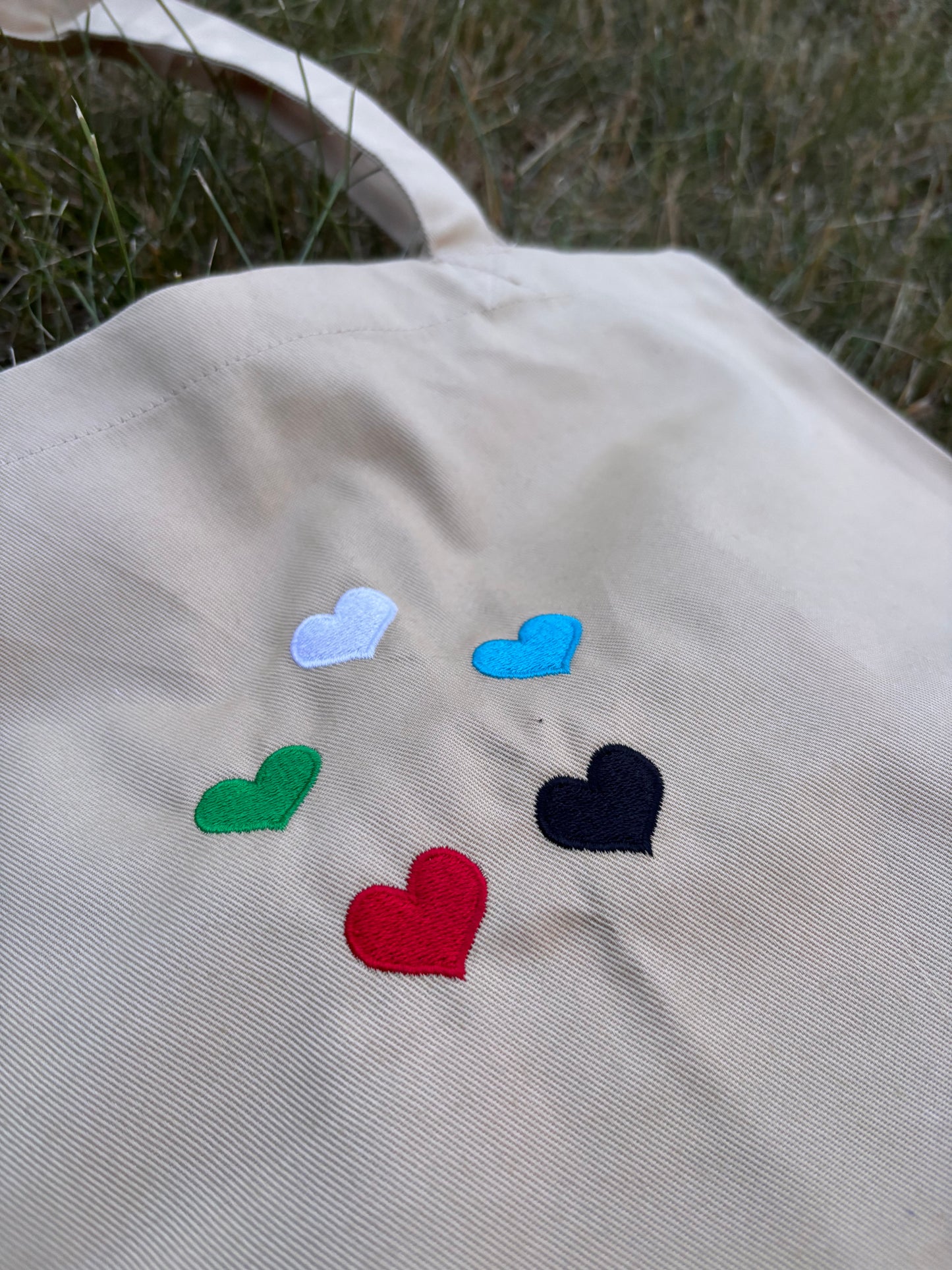 Mana Hearts Large Tote Bag